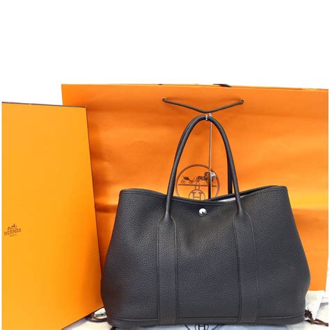 hermes black tote bag|hermes garden party bag price.